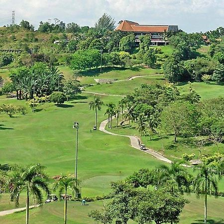 Putra 1 Pool Homestay Bandar Seri Putra Kampong Sungai Buah 外观 照片
