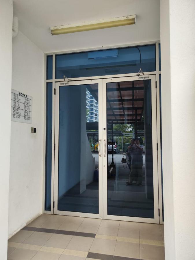 Putra 1 Pool Homestay Bandar Seri Putra Kampong Sungai Buah 外观 照片