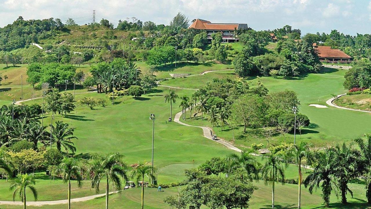 Putra 1 Pool Homestay Bandar Seri Putra Kampong Sungai Buah 外观 照片